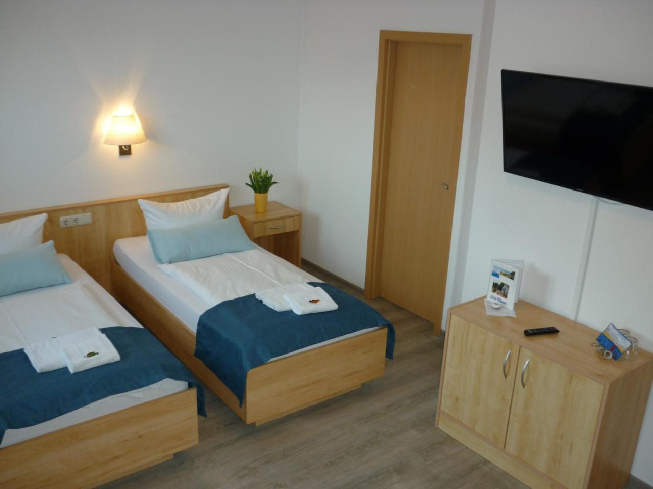 Pension Zum Leuchtturm Bastorf Экстерьер фото